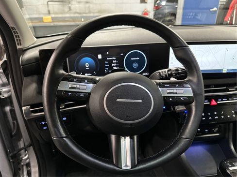 Used 2025 Hyundai Tucson Limited image 19