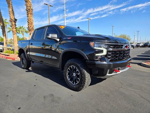 Used 2024 Chevrolet Silverado 1500 ZR2 w/ Technology Package AWD/4WD image 1