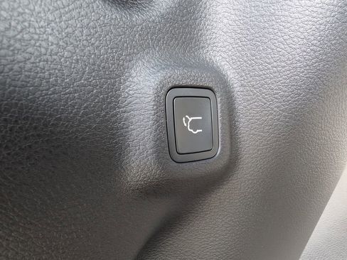 New 2026 Jeep Compass Trailhawk w/ Sun, Sound & Navigation Group AWD/4WD image 41