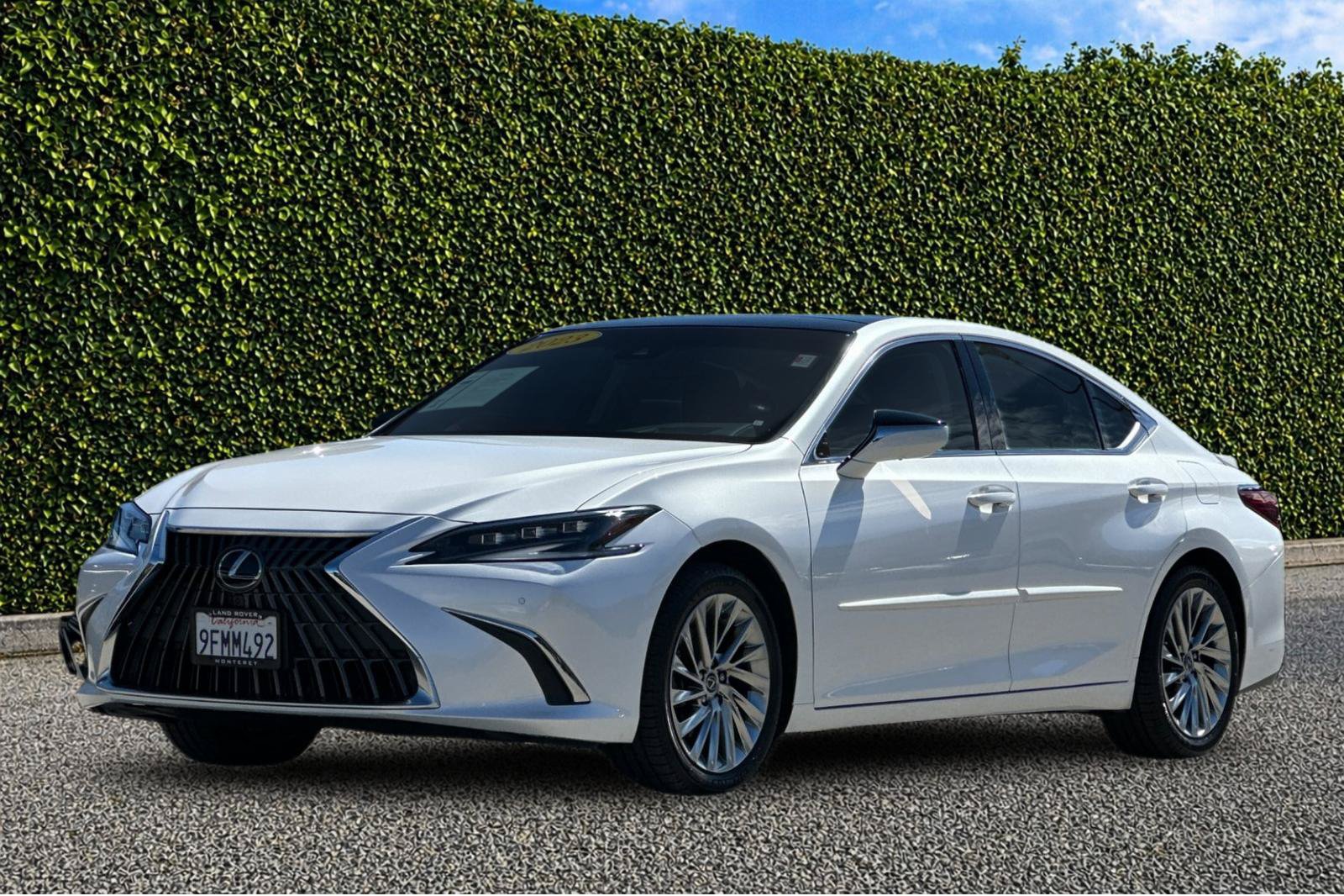 Used 2023 Lexus ES 350 Ultra Luxury w/ Accessory Package (Z2) FWD image 8