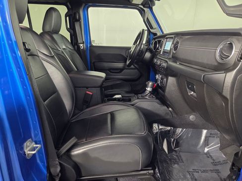 Used 2022 Jeep Wrangler Unlimited Sahara image 30