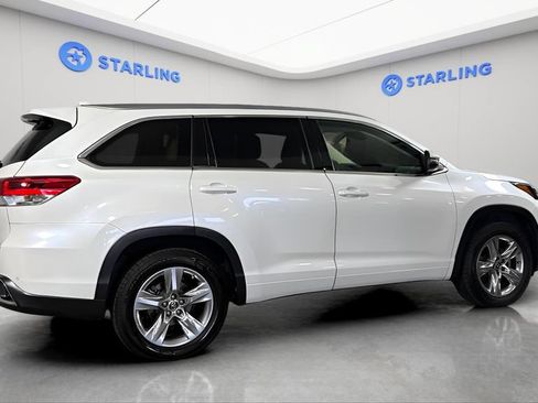 Used 2019 Toyota Highlander Limited FWD image 11