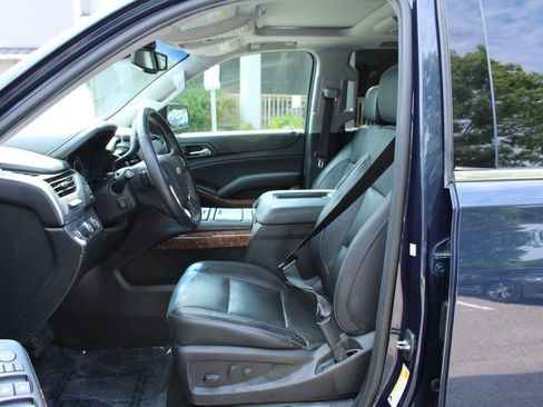 Used 2017 Chevrolet Suburban Premier AWD/4WD image 14