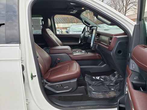 Certified 2022 Ford Expedition Limited image 19
