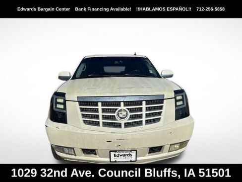 Used 2007 Cadillac Escalade AWD w/ Information Package image 2