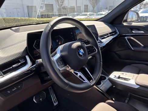 Certified 2025 BMW X2 xDrive28i image 17
