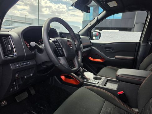 Used 2026 Nissan Frontier PRO-4X AWD/4WD image 13