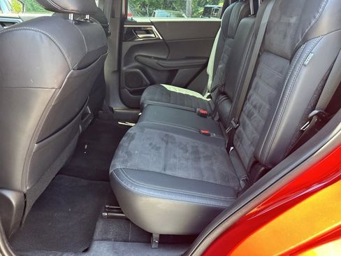 Used 2023 Mitsubishi Outlander SE FWD image 26