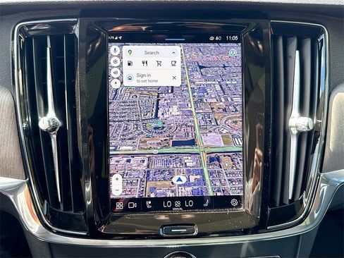 Used 2023 Volvo S90 B6 Plus image 14