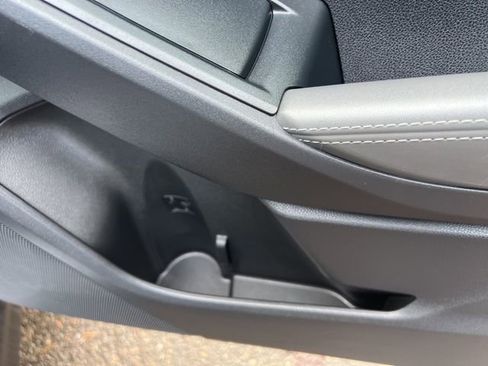 Used 2024 Subaru Crosstrek 2.0i Premium image 52