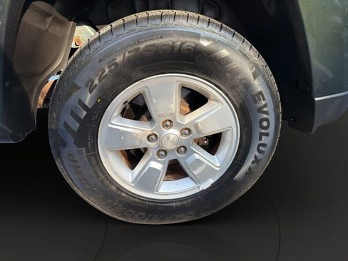 Used 2011 Jeep Liberty Sport image 23