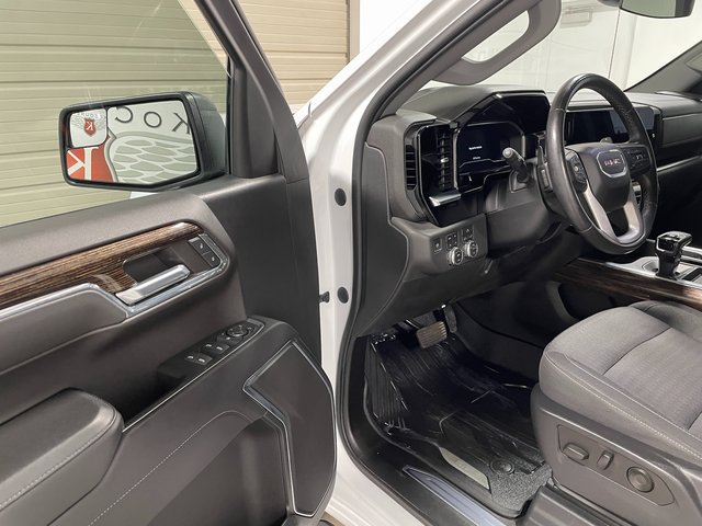 Used 2023 GMC Sierra 1500 Elevation AWD/4WD image 10