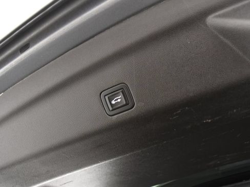 Used 2021 Cadillac Escalade Sport w/ Driver Assist Tech Package AWD/4WD image 25