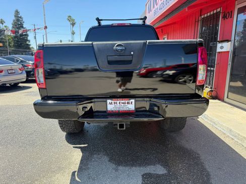 Used 2007 Nissan Frontier LE RWD image 7