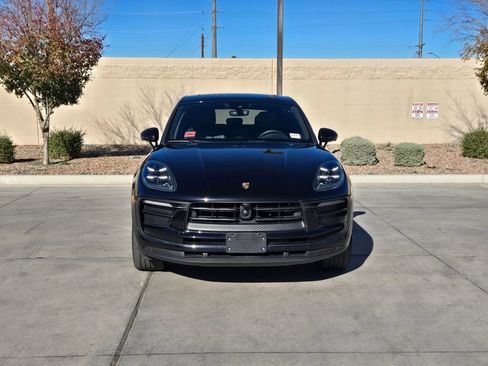Used 2024 Porsche Macan w/ Premium Plus Package image 2