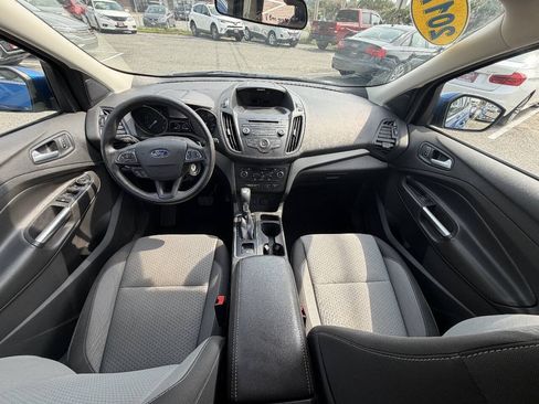 Used 2017 Ford Escape SE AWD/4WD image 12