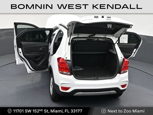 Used 2022 Chevrolet Trax LT w/ LT Convenience Package image 33