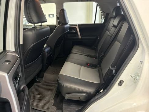 Used 2018 Toyota 4Runner SR5 Premium AWD/4WD image 27