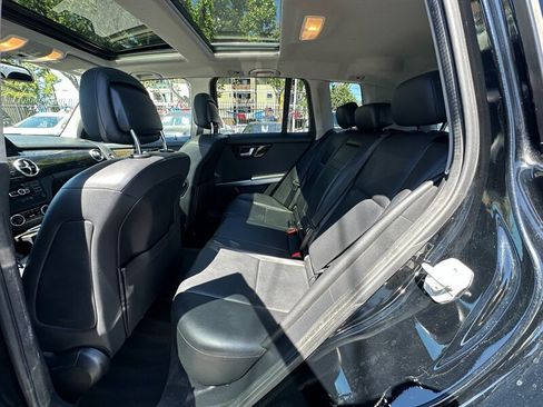 Used 2015 Mercedes-Benz GLK 350 2WD image 18