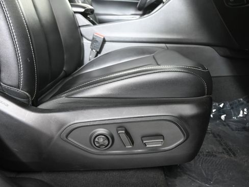 Used 2023 Jeep Grand Cherokee Limited w/ Luxury Tech Group II image 14