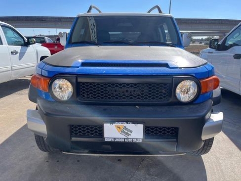 Used 2007 Toyota FJ Cruiser 4WD image 2