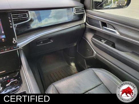 Used 2022 Jeep Wagoneer Series III w/ Rear Seat Video Group 1 AWD/4WD image 25