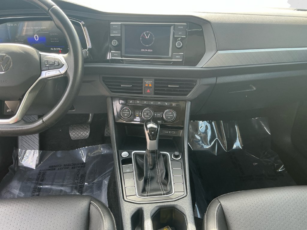 Used 2024 Volkswagen Jetta SE FWD image 11