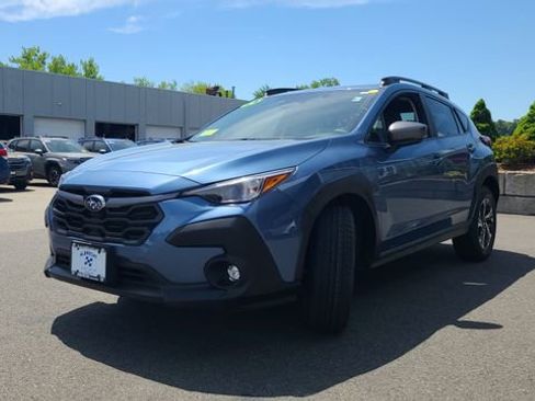 Used 2024 Subaru Crosstrek 2.0i Premium AWD/4WD image 3