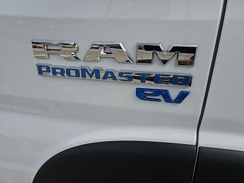Used 2024 RAM ProMaster 3500 w/ Delivery Van Package FWD image 2