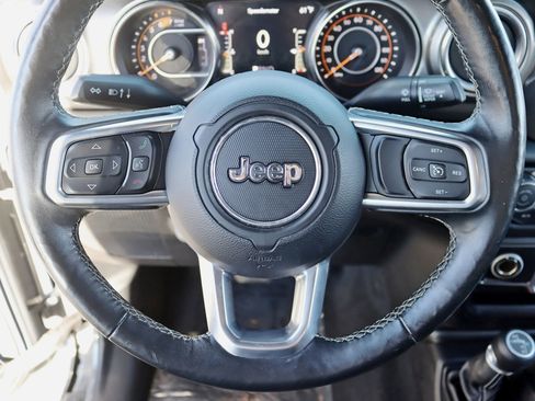 Used 2019 Jeep Wrangler Unlimited Sahara AWD/4WD image 19