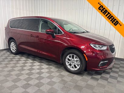 Certified 2023 Chrysler Pacifica Touring-L