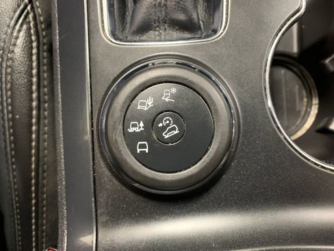 Used 2018 Ford Explorer Limited w/ Equipment Group 301A AWD/4WD image 27