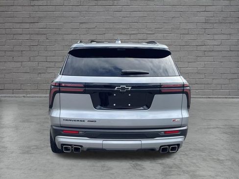 Used 2025 Chevrolet Traverse Z71 w/ Enhanced Driving Package AWD/4WD image 7