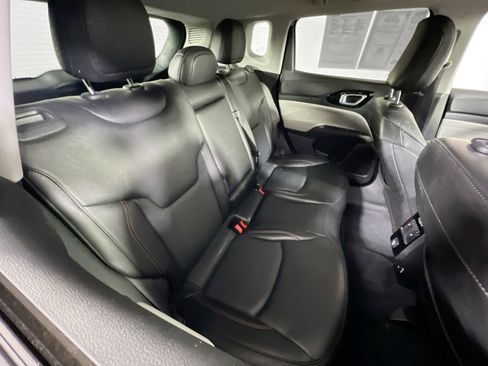 Used 2022 Jeep Compass Limited image 24