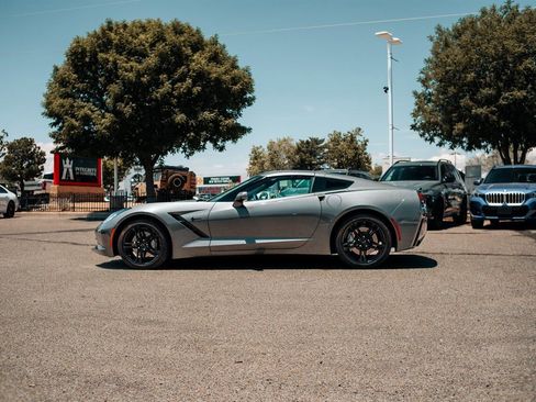 Used 2016 Chevrolet Corvette Stingray Coupe w/ Carbon Flash Badge Package RWD image 4