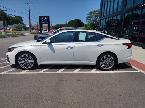 Used 2024 Nissan Altima 2.5 SL AWD/4WD image 3