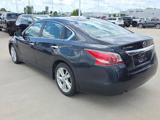 Used 2015 Nissan Altima 2.5 SL w/ Technology Package FWD video 3