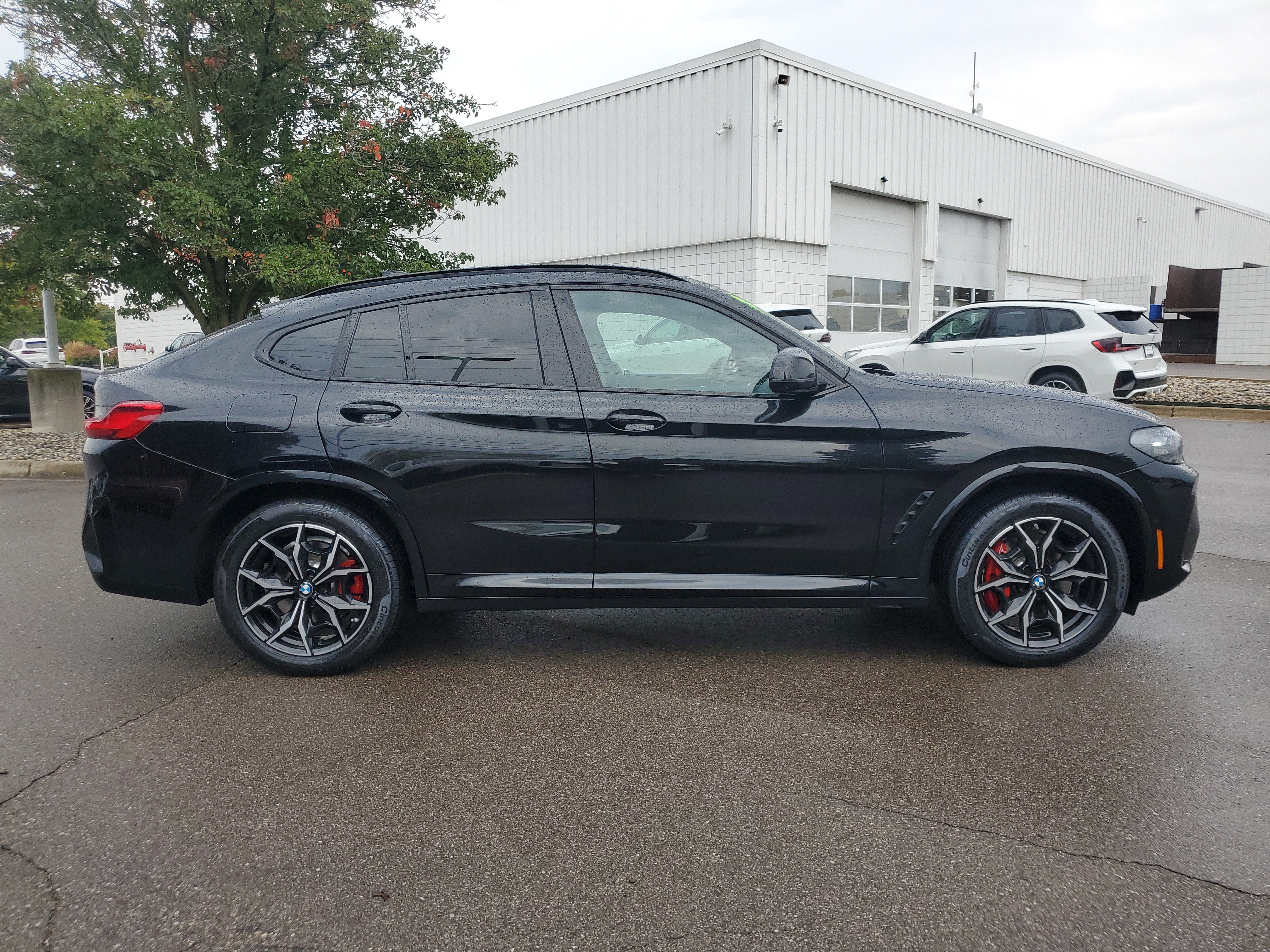 Certified 2025 BMW X4 M40i w/ Premium Package AWD/4WD image 6