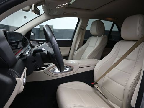 Used 2020 Mercedes-Benz GLE 350 4MATIC w/ Premium Package image 11