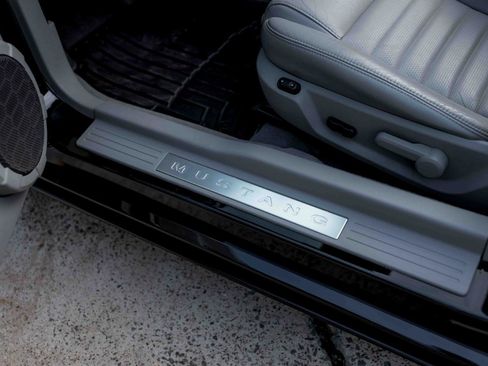 Used 2008 Ford Mustang GT image 37