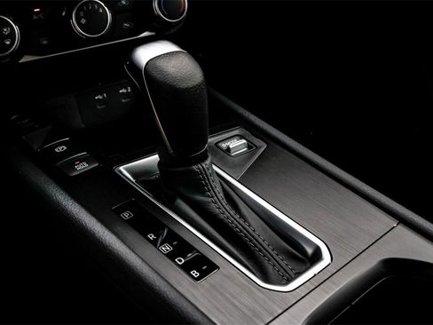 New 2025 Nissan Kicks SV image 18