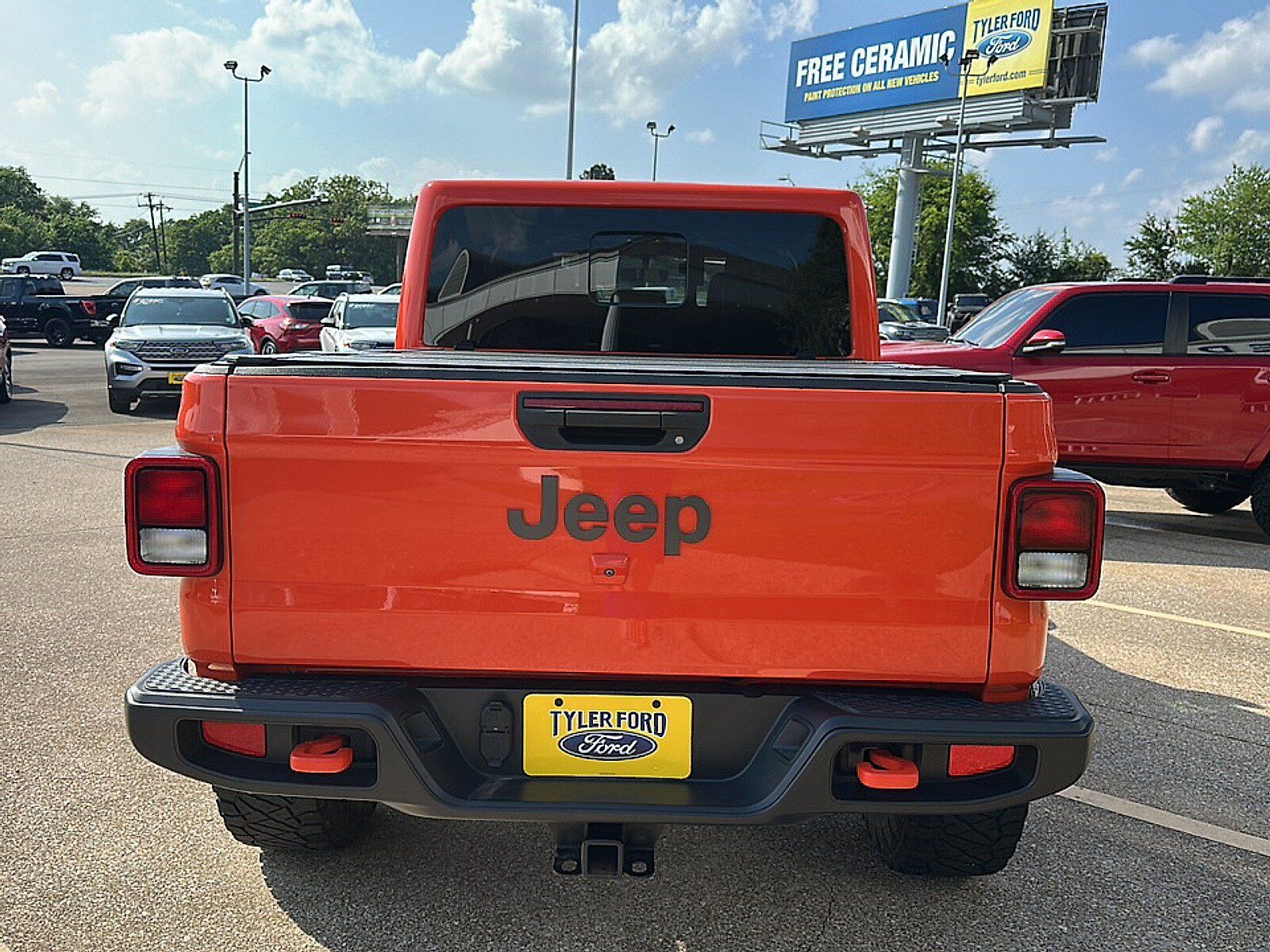 Used 2023 Jeep Gladiator Mojave w/ Cold Weather Group AWD/4WD image 4