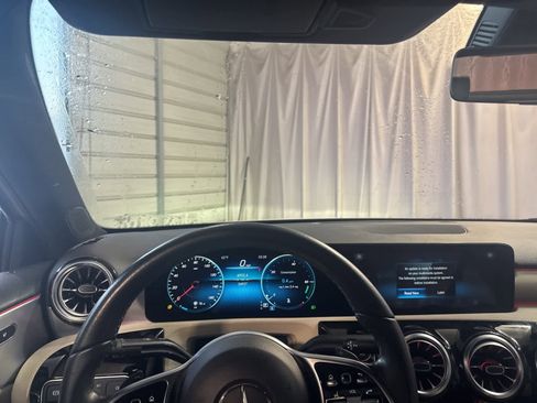 Used 2022 Mercedes-Benz A 220 image 21