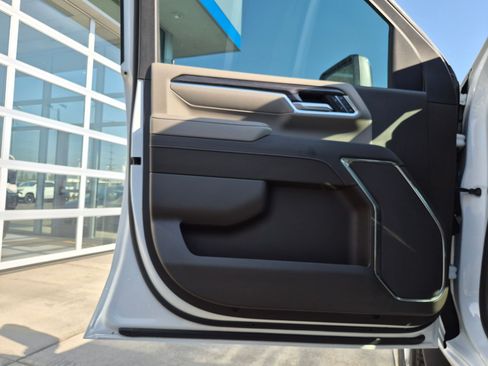 Used 2025 Chevrolet Silverado 3500 LTZ AWD/4WD image 12