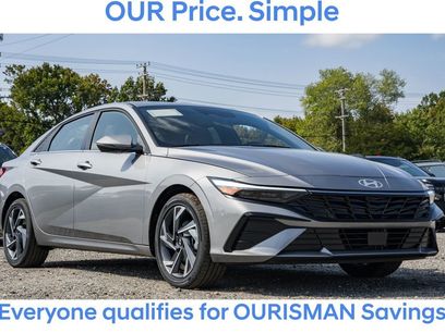 New 2025 Hyundai Elantra Limited w/ Cargo Package