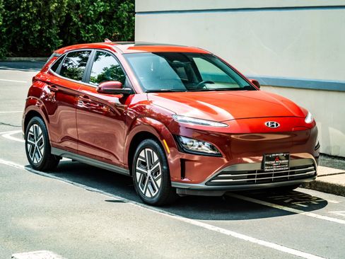 Used 2023 Hyundai Kona SEL FWD image 10