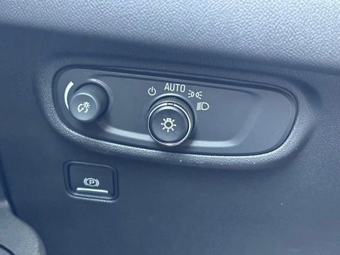 Certified 2024 GMC Terrain SLE w/ Driver Convenience Package AWD/4WD image 26