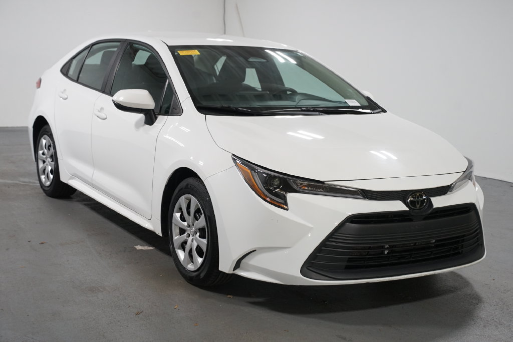 Certified 2024 Toyota Corolla LE FWD image 3