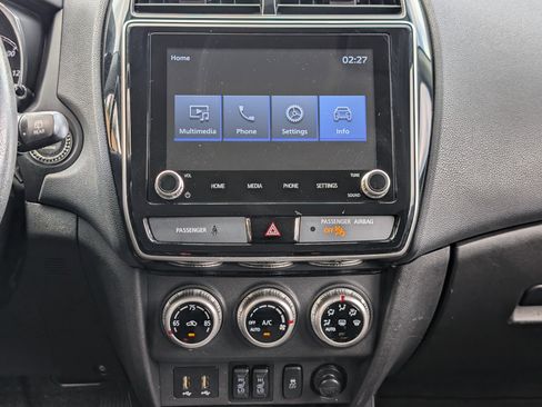 Used 2020 Mitsubishi Outlander Sport SE FWD image 25