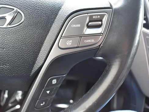Used 2016 Hyundai Santa Fe SE w/ Option Group 03 AWD/4WD image 25